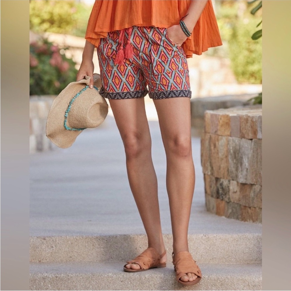 Sundance Kalini Linen Blend Diamond Print Boho Tassel Cuffed‎ Shorts Size M